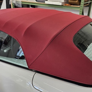 Das neue Verdeck in rot.