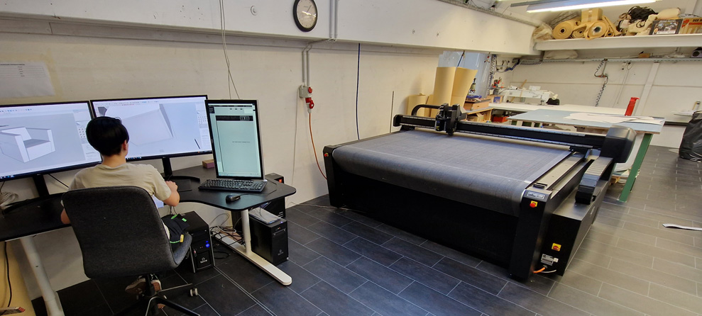 Auch die Arbeit an Computer und Plotter geh�ren zum Alltag