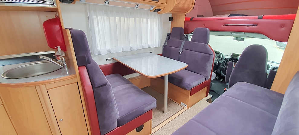 Gem�tlich und pflegeleicht: Neues Interieur f�r Wohnmobil.